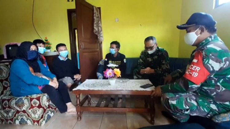 Danrami 1207/Cisayong Kunjungi Keluarga Korban yang Terjatuh dari Kapal Ferry