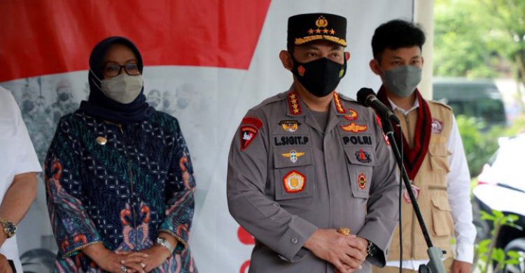 Ade Yasin Dampingi Kapolri Tinjau Vaksinasi Massal di IPB Bogor