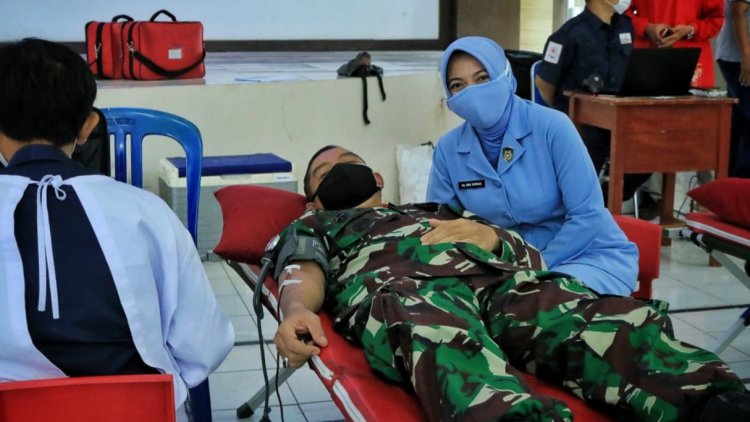 Peringati Hari Bhakti TNI AU ke-74, Danwingdikkal dan Jajaran Ikuti Donor Darah