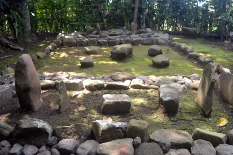 Situs Makam Eyang Dalem Wijaya Kusuma dan Eyang Paminda