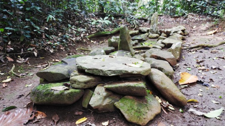 Misteri Eyang Dalem Dungkut, Makam Keramat di Tepi Sungai Cimuntur