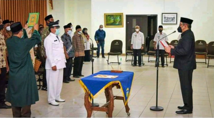 Ade Sugianto Lantik Pj Kades Cibatuireng dan Resmikan BPD PAW