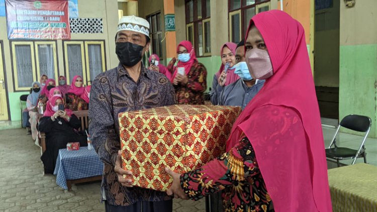 PPLIPI Kota Tasikmalaya Hibahkan Alat Tata Boga ke MTs Terpadu Mathla’ul Khaer Cintapada