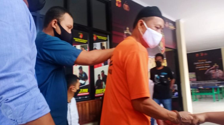 Empat Tahun Jadi Korban Cabul Ayah Angkat, Melati Mengadu