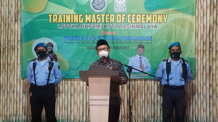 Aslim Sebut Training Master of Ceremony Tingkatkan Kualitas Pendidik