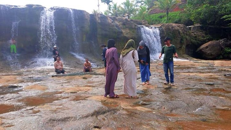 Segudang Keindahan Panorama Alam Curug Dengdeng