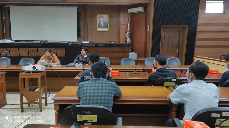 Warga Setiarasa Adukan Status Aset Eks Desa ke DPRD Kota Tasikmalaya