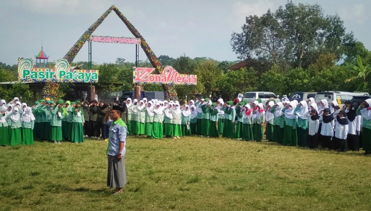 Kemah Santri Ajang Silaturahmi Para Santri