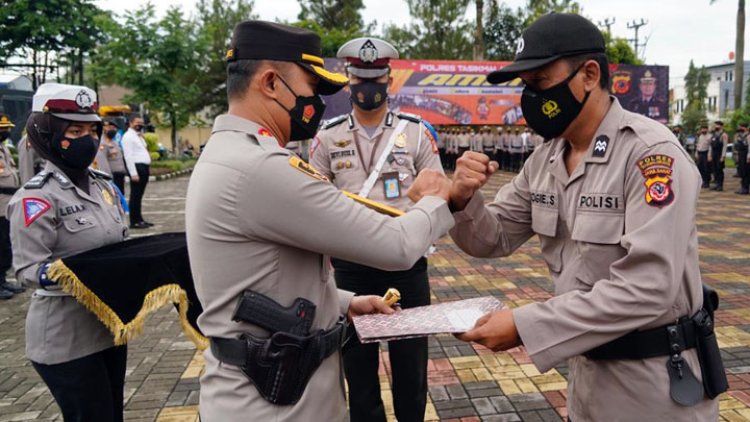 Peran Aktif Bantu Polri, Kapolres Tasik Kota Berikan Reward