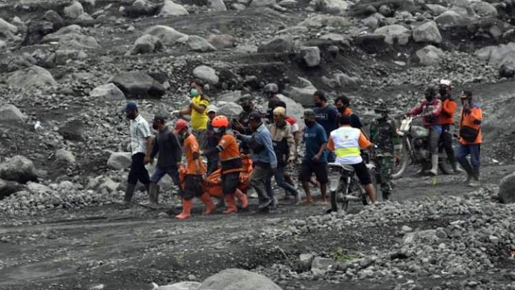 Korban Jiwa Erupsi Gunung Semeru Jadi 22 Orang