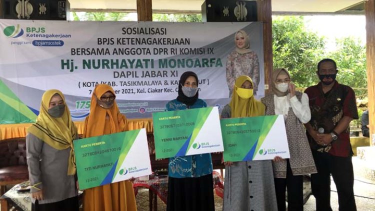 Hj. Nurhayati Gelar Sosialisasi BPJS Ketenagakerjaan