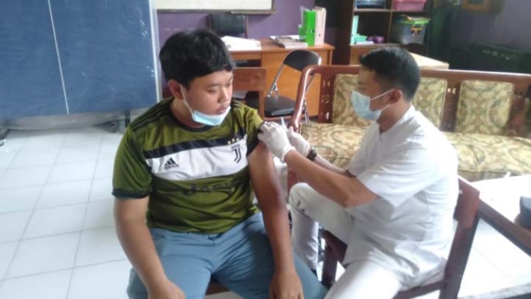 MA Nurul Falah Bersama Kodim 0612 Gelar Vaksinasi Massal 