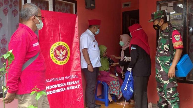 Jelang Akhir Tahun, BIN Targetkan 6.000 Dosis Penyuntikan Vaksin di Enam Kecamatan