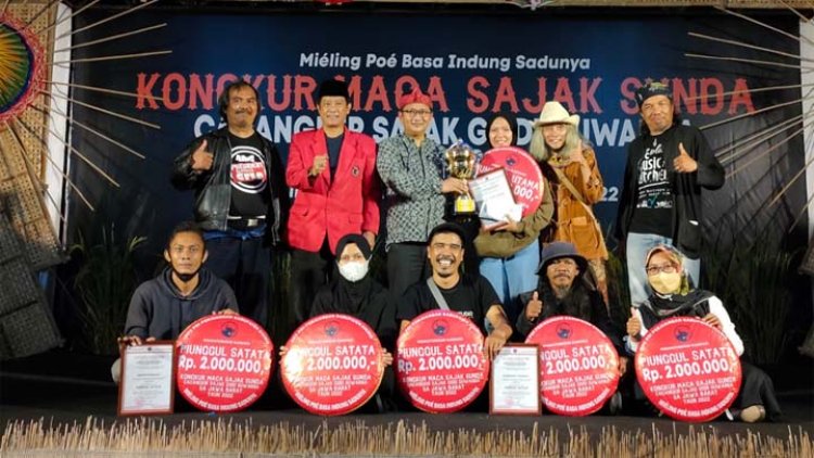 Kongkur Maca Sajak Sunda Cacangkir Godi Suwarna