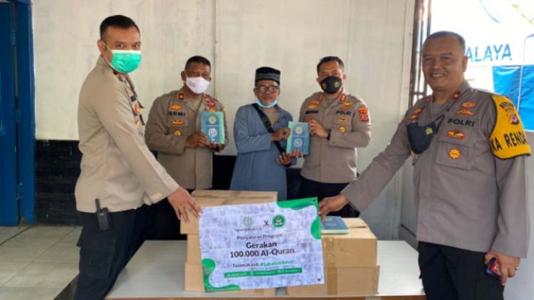 Polres Tasik Terima Bantuan 1.000 Al Qur'an