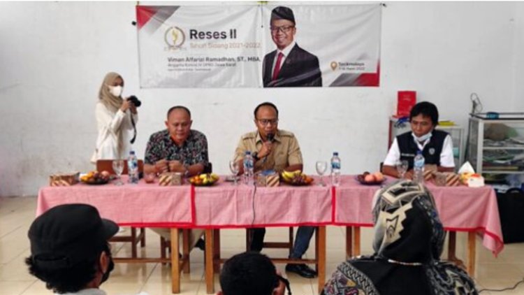 Dodi Dampingi Viman Gelar Reses di Kelurahan Panglayungan