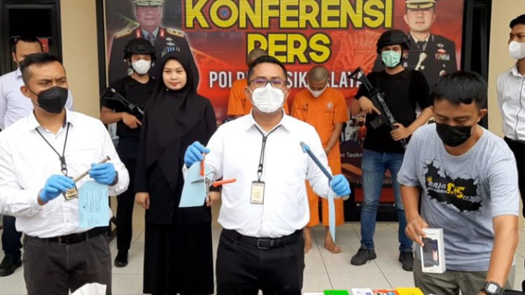 Satreskrim Polres Tasikmalaya Bekuk Pelaku Pembobol Toko HP di Bantarkalong