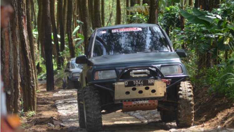 Jelang Ramadhan, Inilah yang Dilakukan SEV Chapter Tasik di Hutan Pinus