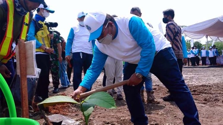 Perigati Hari Air Sedunia Ke-30, BBWS Citanduy Hijaukan Lahan Bendungan Leuwikeris