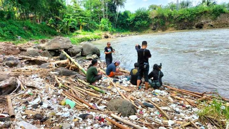 Sungai Ciwulan Tercemar Klorin Phospar dan Logam Berat