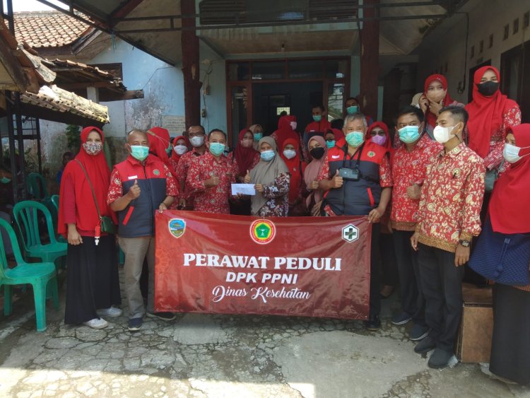 DPK PPNI Dinkes Kota Tasik Peduli, Berikan Santunan Yatim dan Jompo