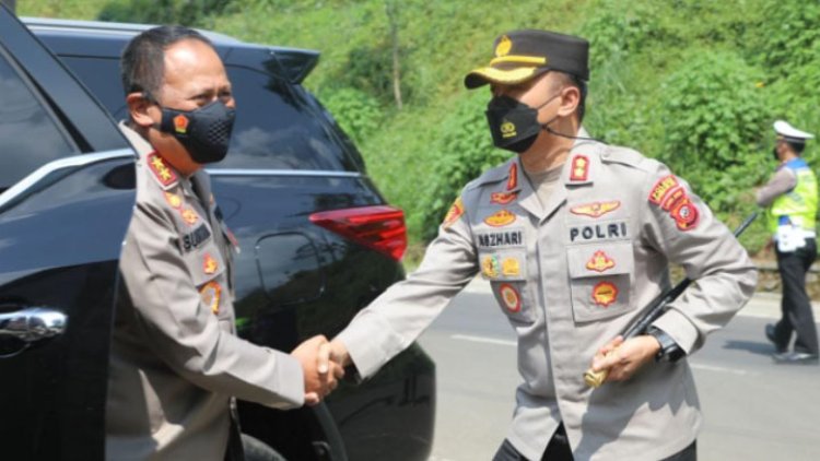 Pantau Arus Balik Jalur Selatan, Kapolda Jabar Tinjau Pospam Gentong Tasikmalaya  