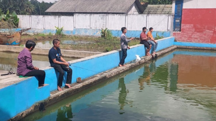 Halal Bihalal Keluarga Besar FKIP UMTAS Gelar Mancing Bersama