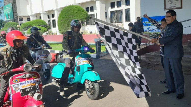 Puluhan Anggota SOG Chapter Tasik Ikuti Vespa World Day di Bali