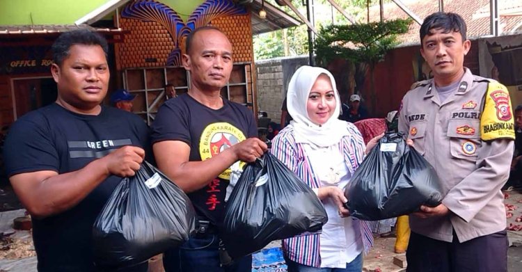 Tak Hanya Kurban Sapi, Pemilik Cafe Barlys Ajak Warga dan Anak Yatim Makan Gratis