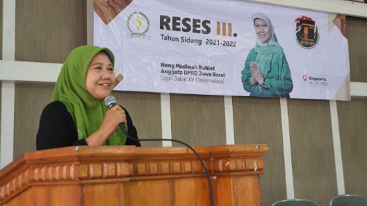 Reses III, Hj Neng Madinah Ajak Muslimat Lebih Terampil dan Berdaya