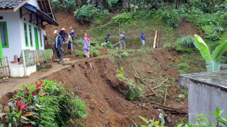 Hujan Dua Hari Berturut, Longsor Terjadi di Beberapa Titik Tasikmalaya