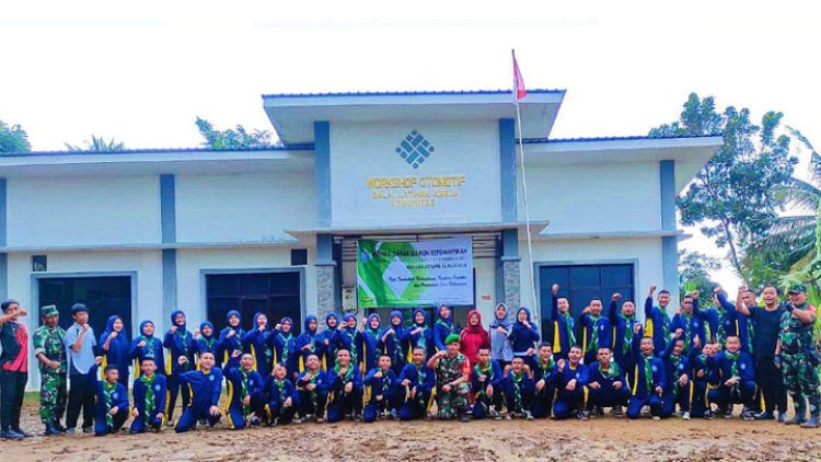 Kepala Sekolah SMK Muhammadiyah Wanareja, Resmi Menutup Kegiatan LDDK 