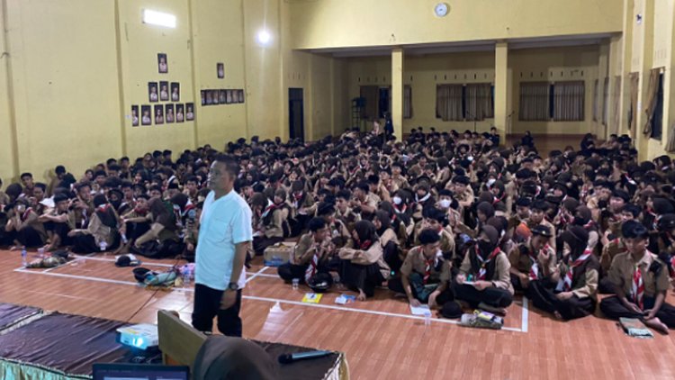 Sat Narkoba Polres Tasik Beri Penyuluhan Bahaya Narkoba pada Siswa SMA 