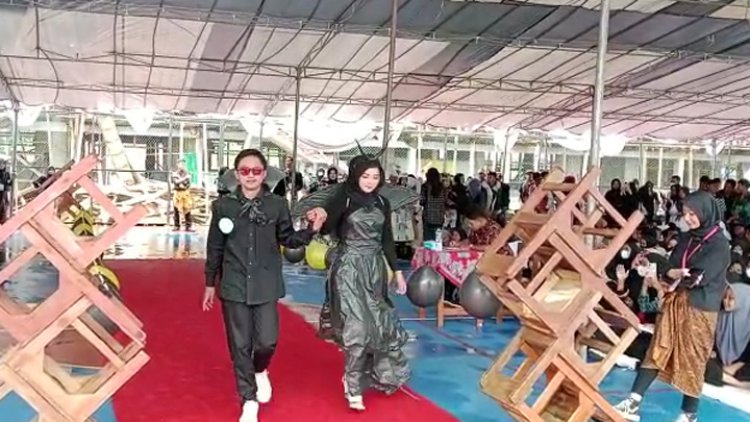 Seputas Fashion Week Menambah Semarak Perayaan Milad ke-16