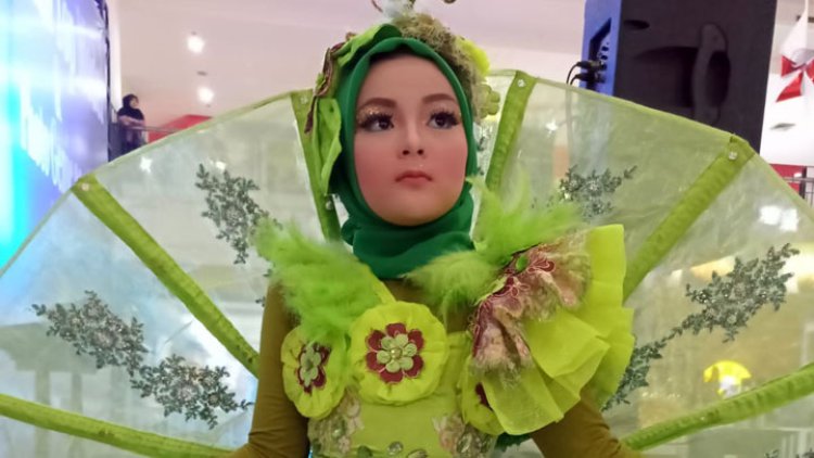 Malahayati, Model Cilik Cantik Segudang Prestasi