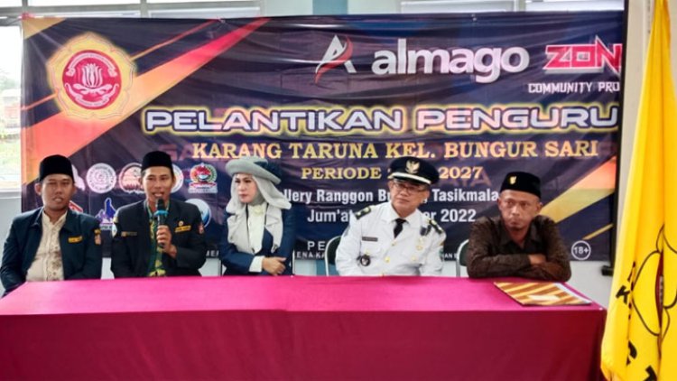 Cucu Cahyati Hibur Warga dan Pengurus KaTar Kelurahan Bungursari