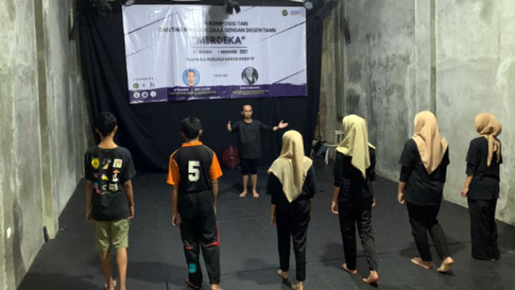 Sendratasik UMTAS Gelar Pelatihan Tari Kontemporer, Pemateri dari Malaysia dan Bandung