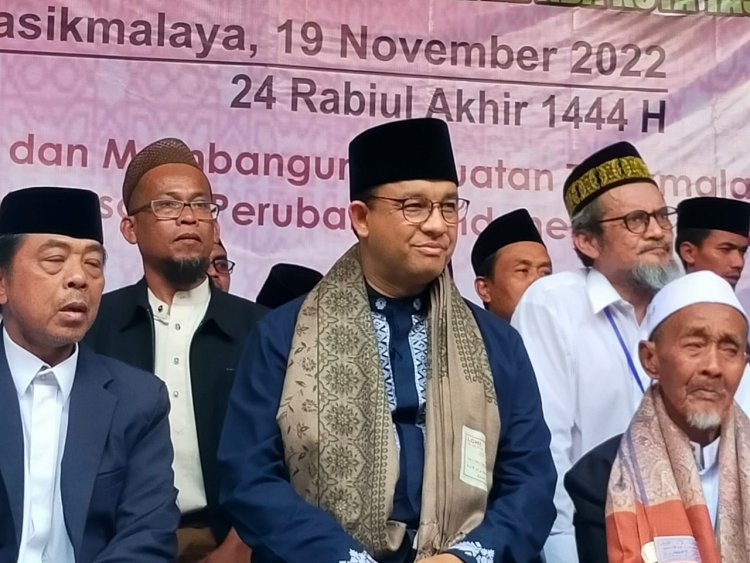 Anies Dapat Pesan Tertulis dari Ulama Tasikmalaya