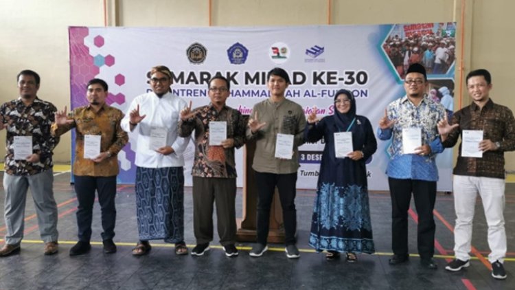 Milad ke 30 Pontren Al-Furqon Lauching Buku Antologi Esai Alumni