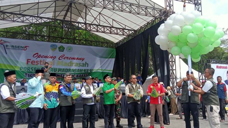 Guru Madrasah Dituntut Kompeten dalam Bidang Olahraga dan Seni