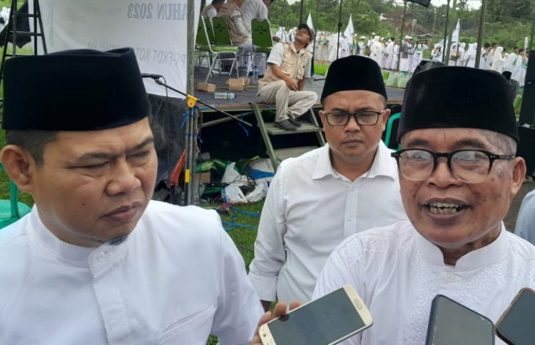 Puluhan Ribu Santri Diniyah Takmiliyah Ikuti Peragaan Manasik Haji
