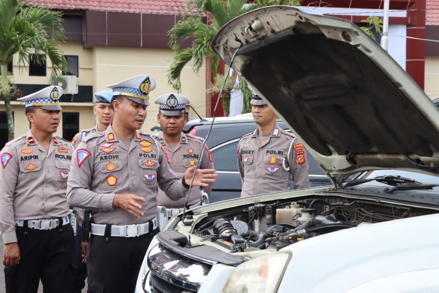 Jelang Ops Ketupat Lodaya 2023, Kasatlantas Polres Tasik Cek Kelaikan Kendaraan Dinas