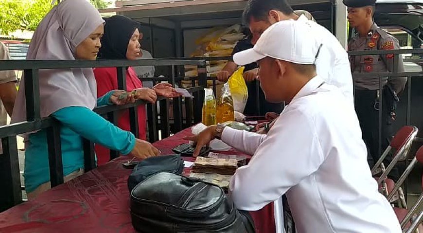 Pasar Murah di Polres Tasik, Diserbu Warga