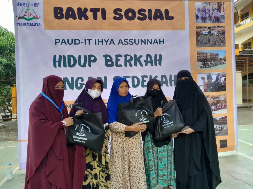 Tumbuhkan Rasa Syukur dan Peduli pada Anak, PAUD IT Ihya As Sunnah Rutin Adakan Bakti Sosial