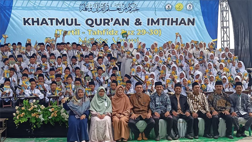 SD IT At Taufik Al Islamy Membangun Generasi Unggul melalui Al-Quran