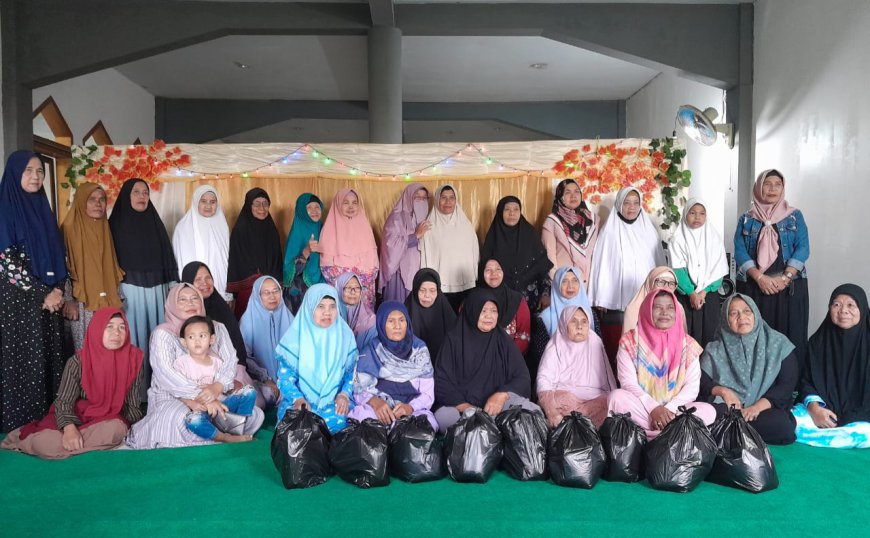 Ponpes Miftahul Ulum Al Islamy Bersama HBI Santuni Puluhan Jompo dan Yatim