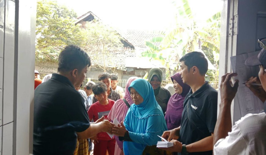 Peringati Hari Jadi ke 5, Jajaran Redaksi Obormerah Santuni Anak Yatim dan Jompo