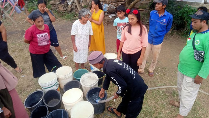 HILMI-FPI Beraksi, Bantu Warga yang Alami Kekeringan di Tasikmalaya