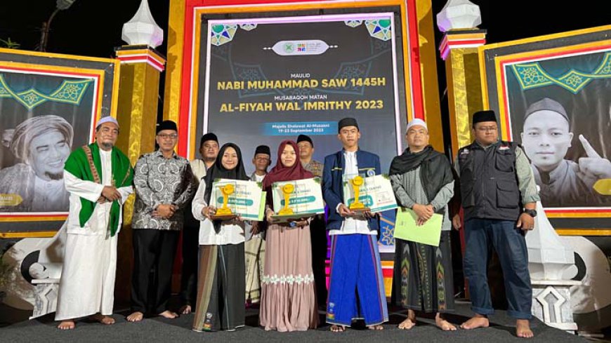 Majelis Sholawat Almuzanni Gelar Tahfidz Matan Alfiyah Wal Imrithi dengan Hadiah Utama Tiket Umroh