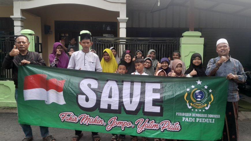 Yayasan PNS Santuni Puluhan Warga Jompo dan Anak Yatim di RT 01 RW 10 Babak Cikiara